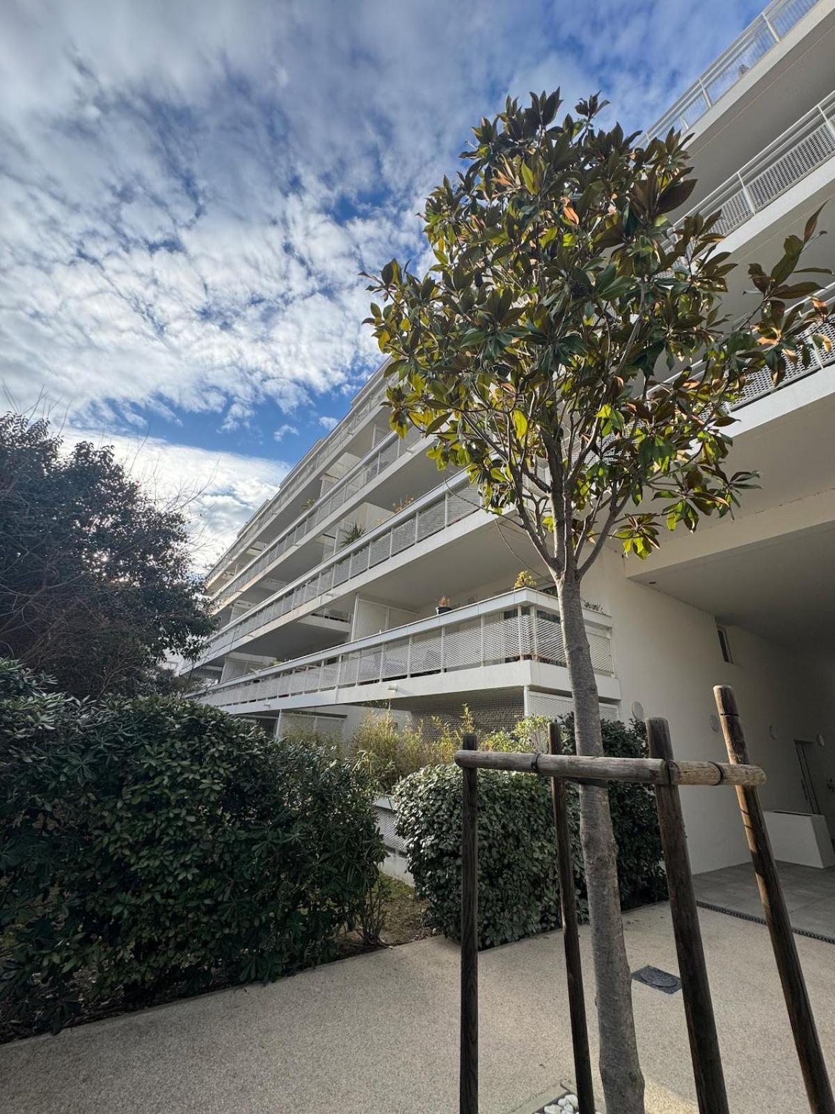 Superbe 2ch, Clim, Terrasse, Pkg, Wifi, Tv