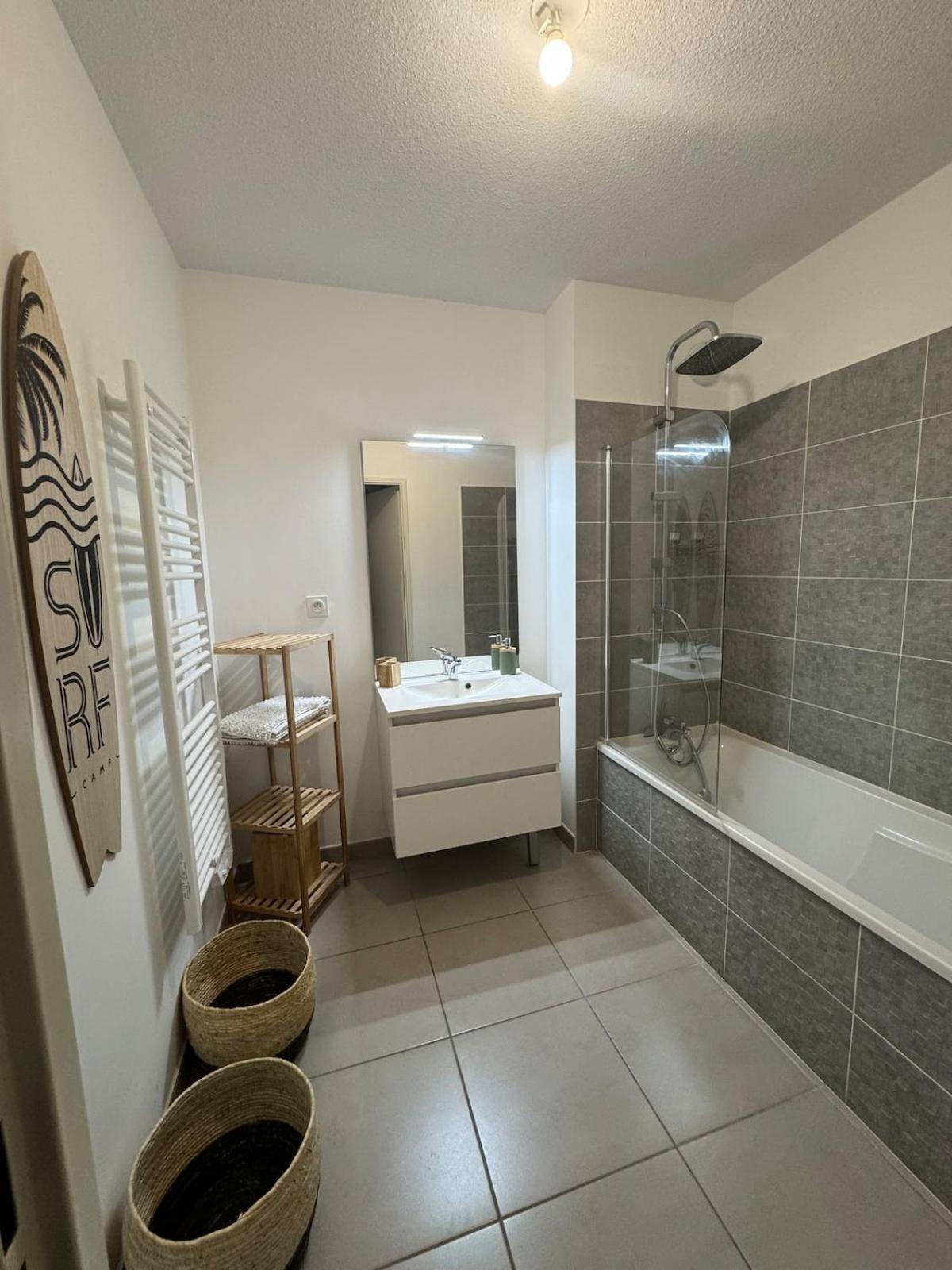 Apartment Superbe 2ch, Clim, Terrasse, Pkg, Wifi, Tv *